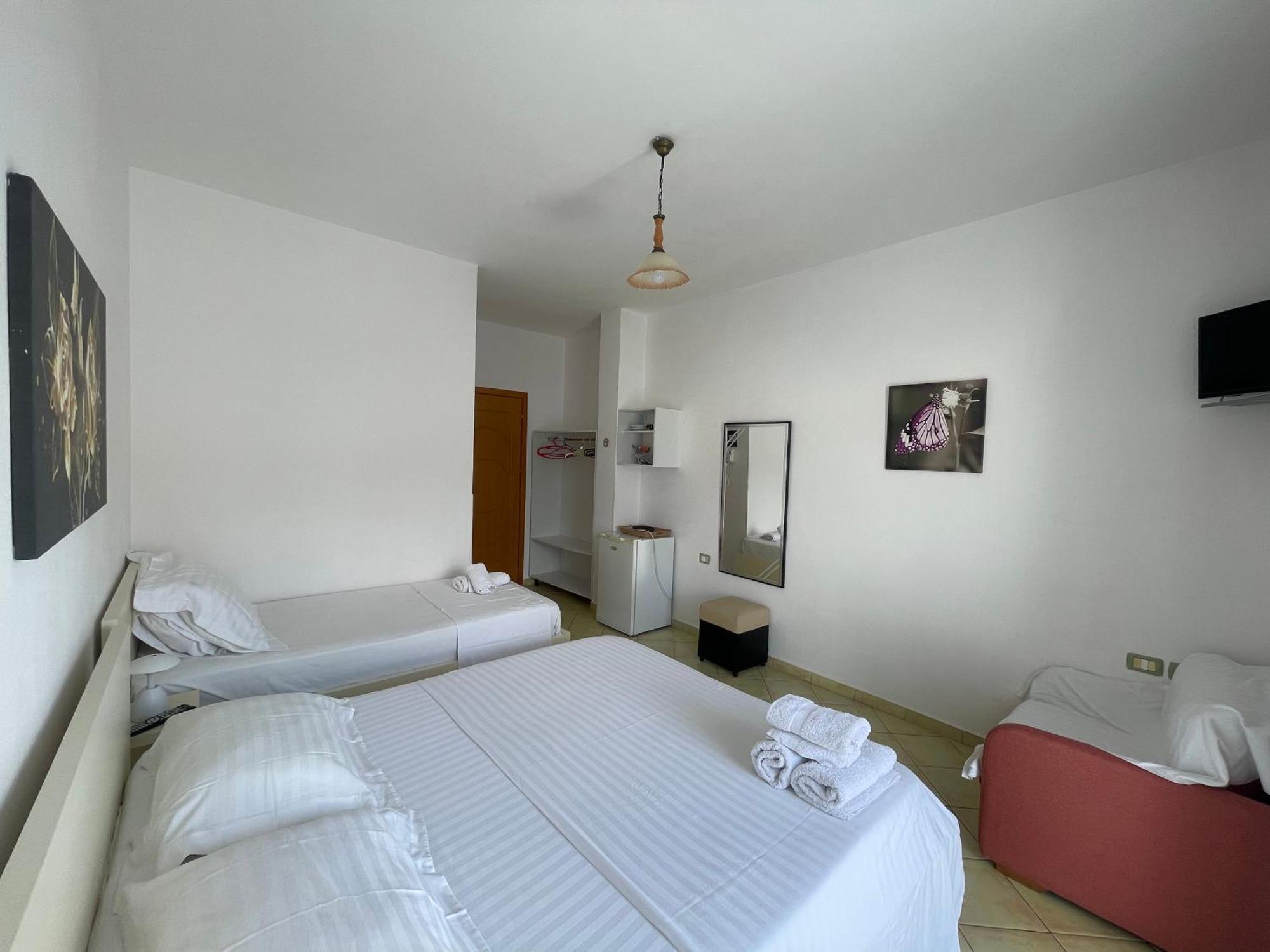 Villa Rrodhaj Sarandë Esterno foto