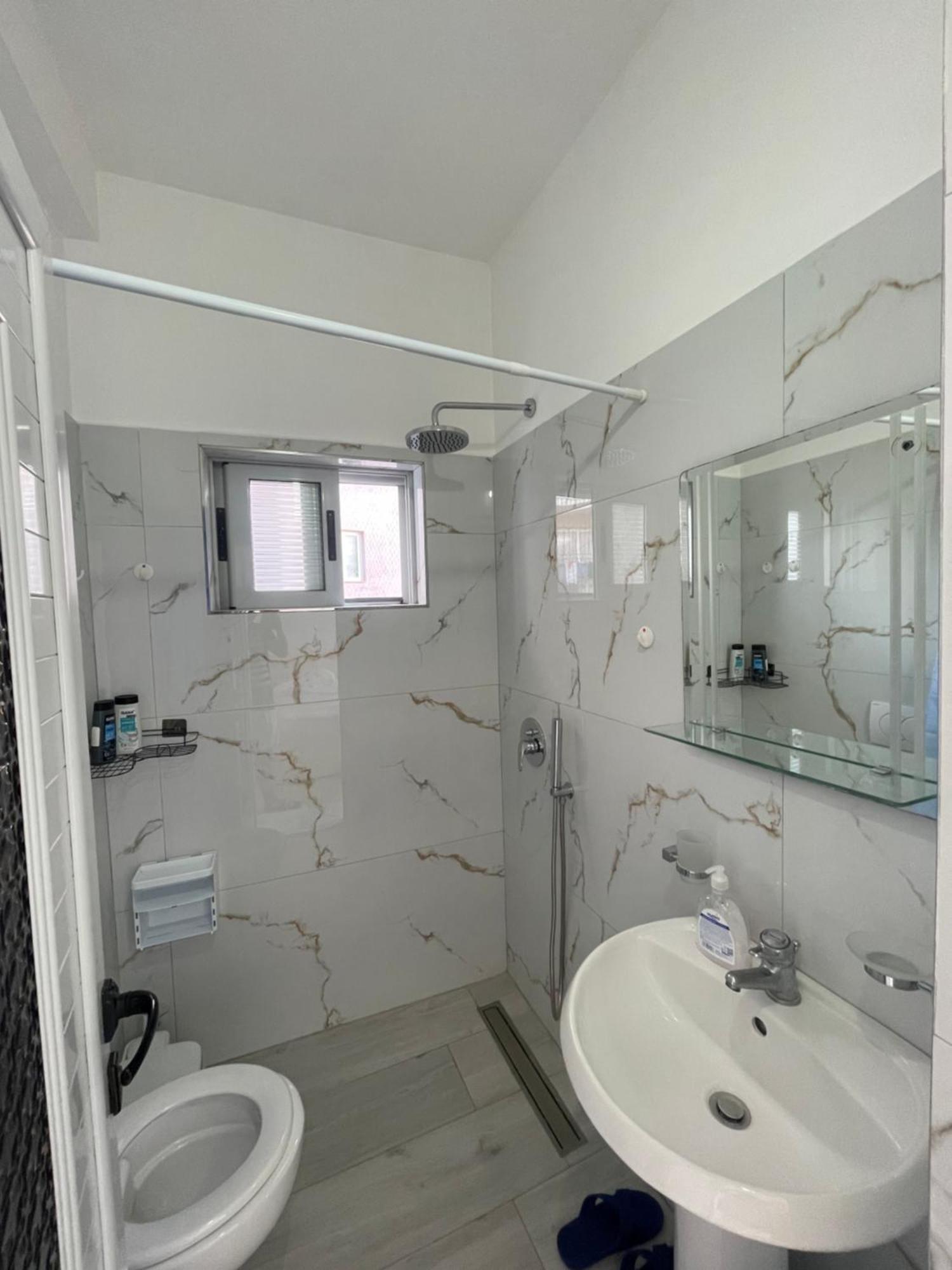 Villa Rrodhaj Sarandë Esterno foto